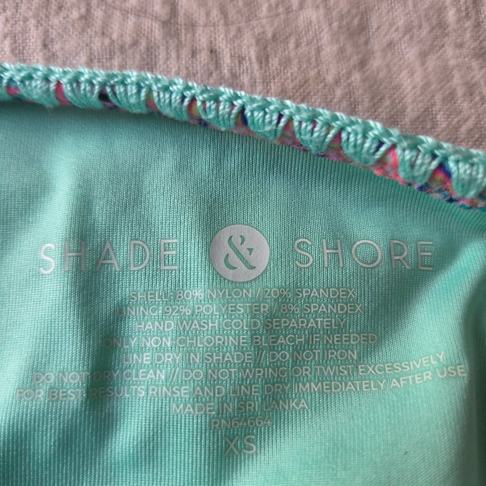 2 Pairs of bikini bottoms. XS - Picture 3 of 7